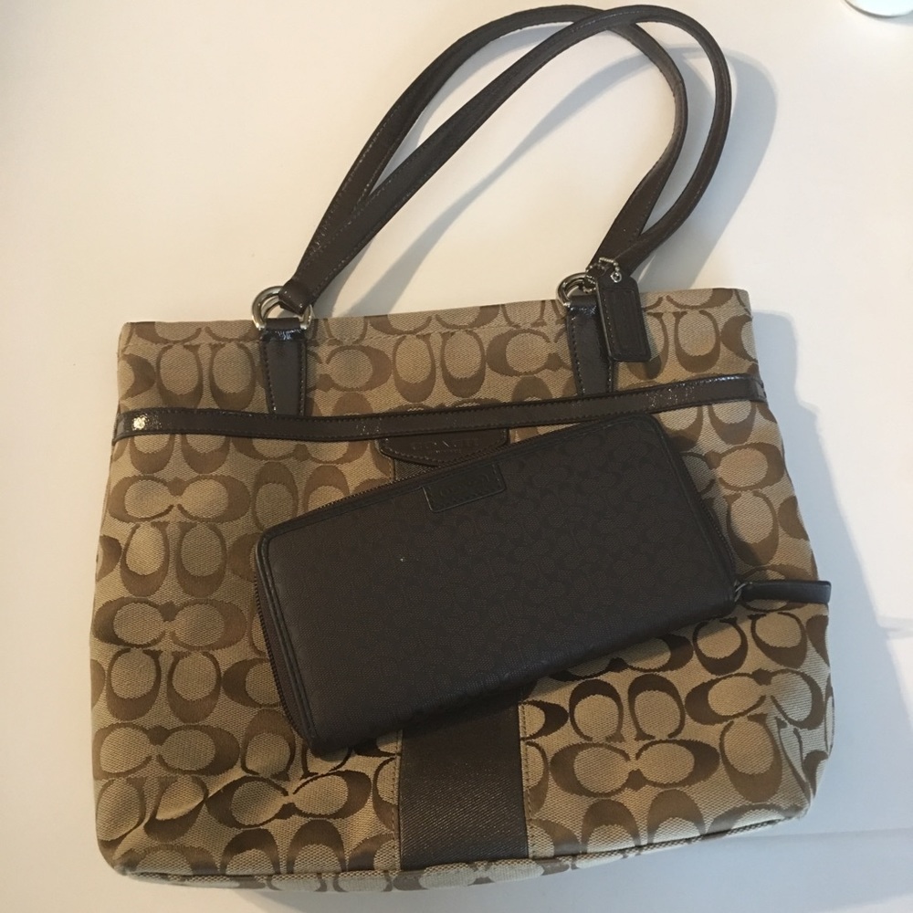Coach pocketbook with wallet
